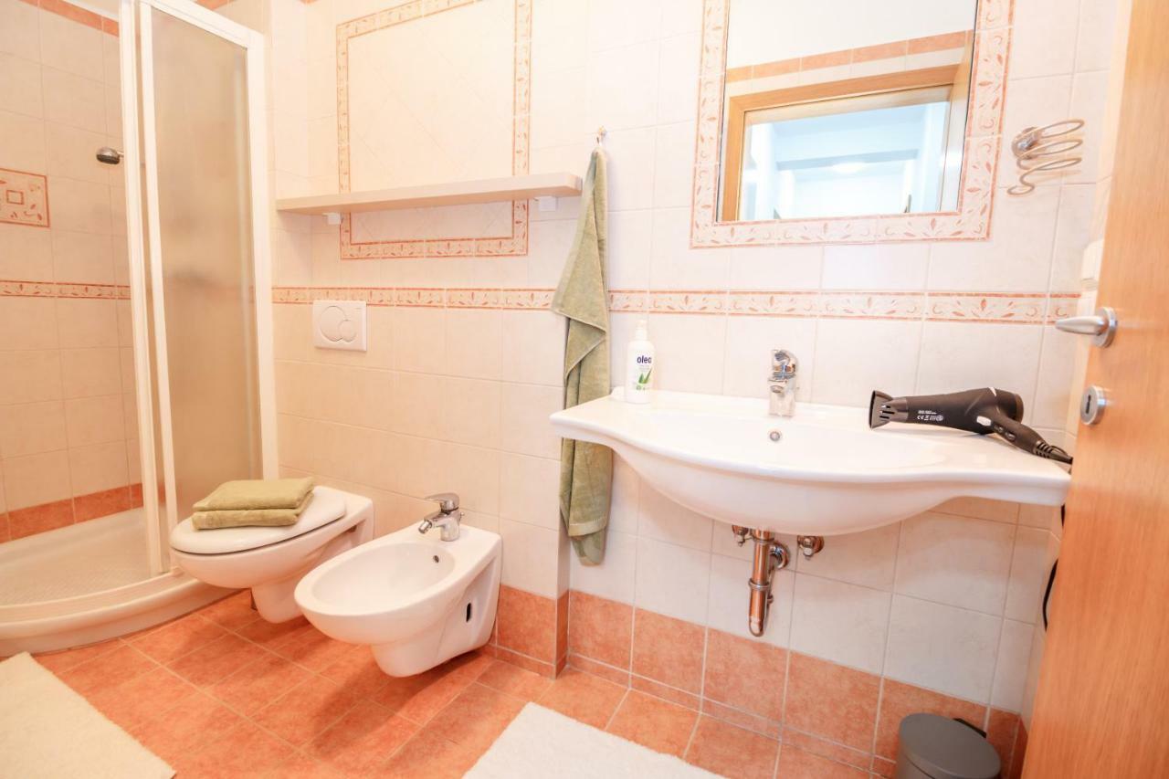 Alp Apartma ราโดว์ลิตซา ภายนอก รูปภาพ