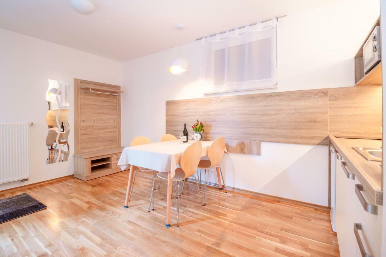 Alp Apartma ราโดว์ลิตซา ภายนอก รูปภาพ